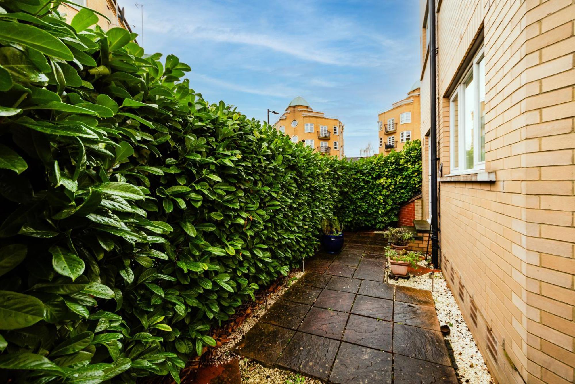 Amazing In Canada Water - Free Parking Apartment